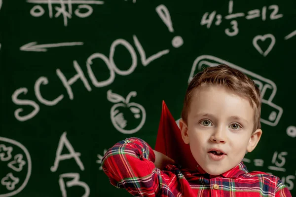 Istruzione Casa Scuola Pupilla Con Aeroplano Carta Ritratto Bambino Delle — Foto Stock