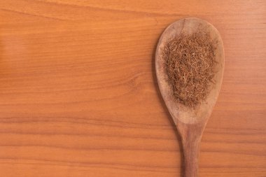 Mısır ipek bitki içine bir kaşık kuru. Stigmata Maydis