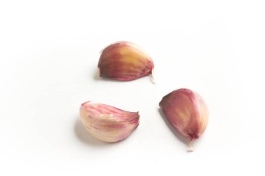 Çiğ kırmızı sarımsak