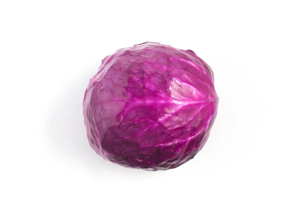 Свежая пурпурная капуста — стоковое фото
