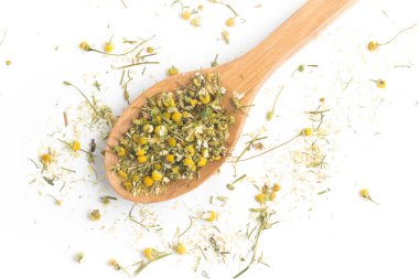 Papatya çayı içine bir kaşık Kuru