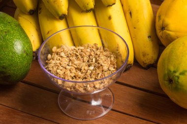 Muz, Papaya, avokado ve Granola