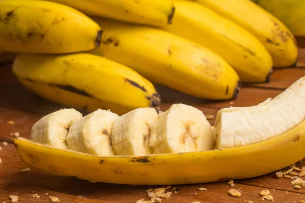 Banana affettata e muesli . — Foto Stock