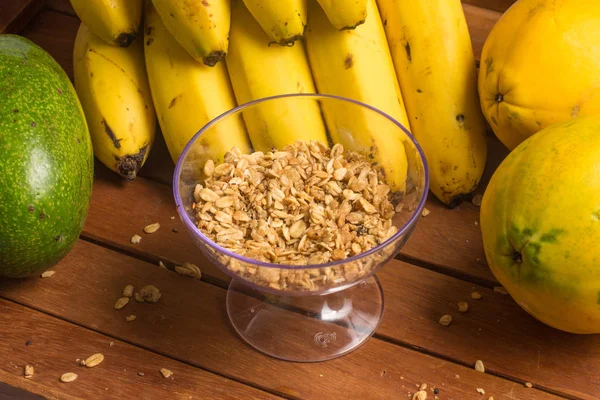 Plátano, Papaya, Aguacate y Granola —  Fotos de Stock