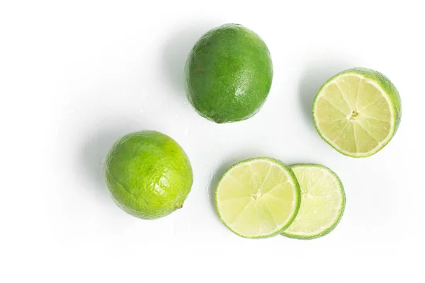Таїті лимона, нарізаний . — стокове фото