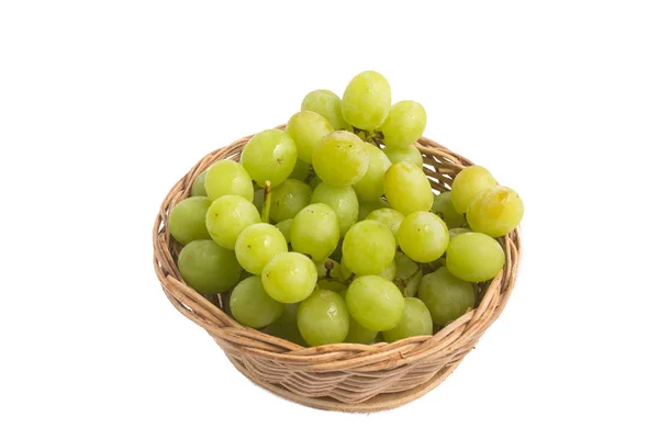 Witte druiven in een mand — Stockfoto