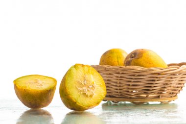 Caja-Manga Fruit. Spondias dulcis 