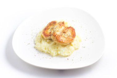 Patates püresi ile tavuk fileto