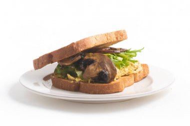 Gurme sandviç tavuk ve mantar ile