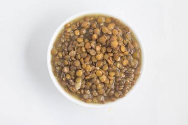 Bir kase pişmiş mercimek