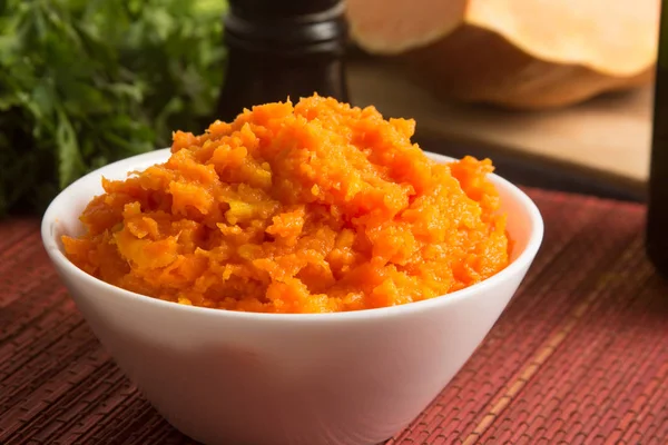 Puré Calabaza Tazón Sobre Una Mesa Madera —  Fotos de Stock