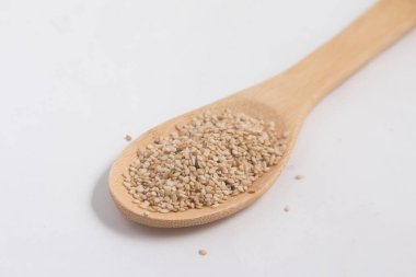 Bir kasede beyaz susam