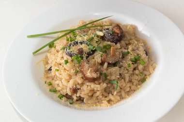 Fünyeli risotto ve