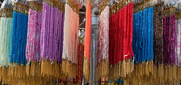 Perlen in verschiedenen Farben — Stockfoto