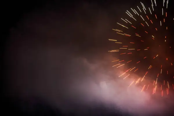 Feestelijke kleur vuurwerk achtergrond — Stockfoto