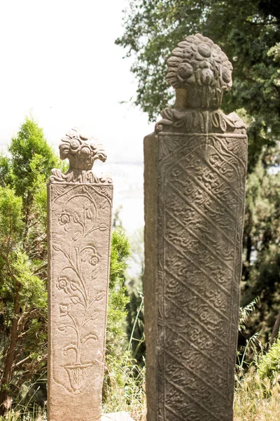 묘지에서 오스만 무덤의 돌에 예술 — 스톡 사진