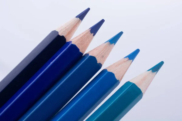 Кольорові олівці різних тонів — стокове фото