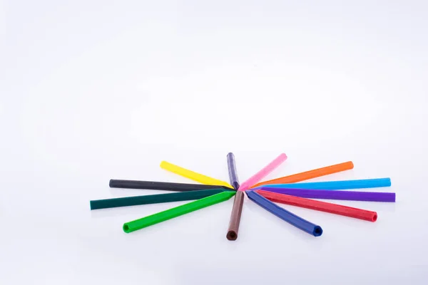 Color pen arranged on a circular form on white background — Stock Photo, Image