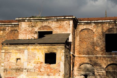 Eski cam mimari kalıntıları Istanbul'dan