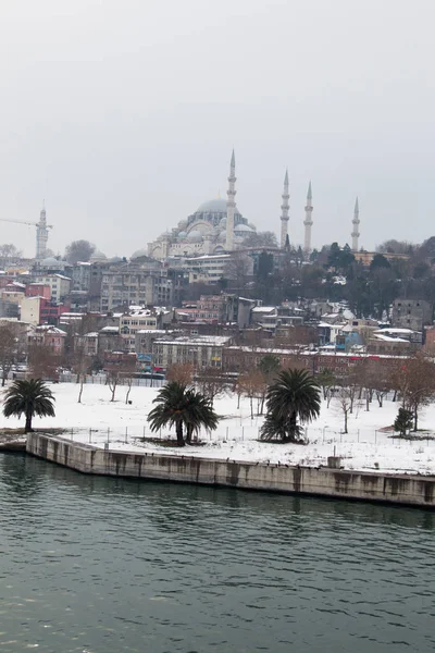 Osmanské čas a styl mešita v Istanbulu — Stock fotografie