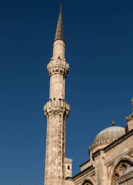 Görünümünde Osmanlı camilerin Minare