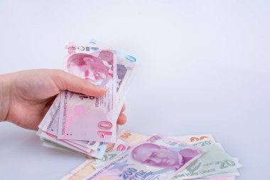Turksh Lirası banknot elinde tutan el
