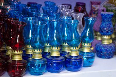 Metalden yapılmış fener eski tarz