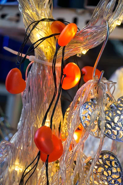 Lampy świecące używane do dekoracji w kształcie serca — Zdjęcie stockowe