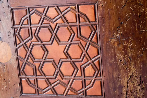 Osmanské umění v geometrických obrazcích na dřevě — Stock fotografie
