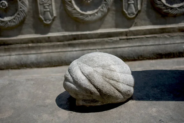 石に適用されるオットマン アート パターンの例 — ストック写真