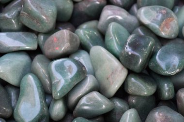 Doğal mineral değerli taşlar kümesi 