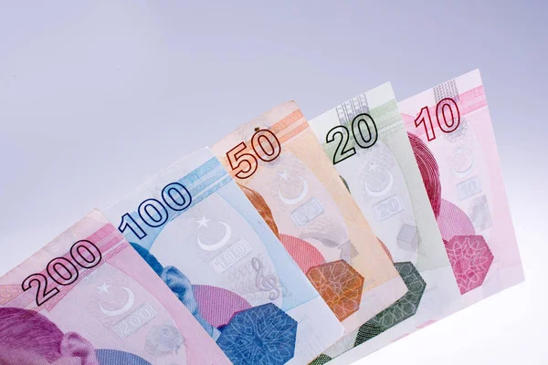 Billetes Turksh Lira de varios colores, patrones y valores — Foto de Stock