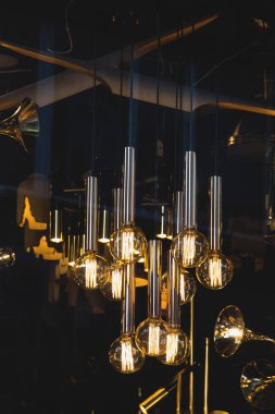 İç dekorasyon için eski stil tavan lambaları