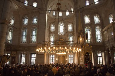 Osmanlı zaman ve stil Camii Hizm insanlarla iç