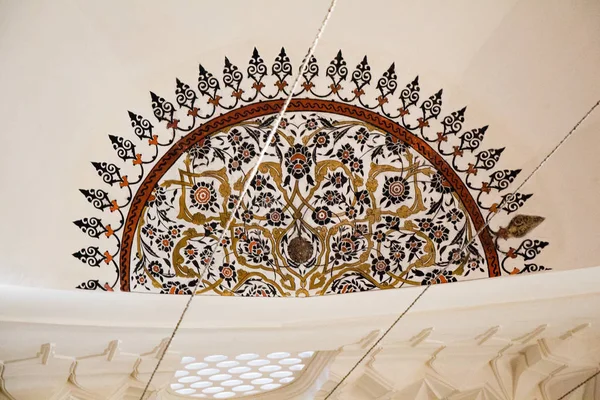 Εσωτερική άποψη του θόλου στην οθωμανική αρχιτεκτονική στην Τουρκία — Φωτογραφία Αρχείου