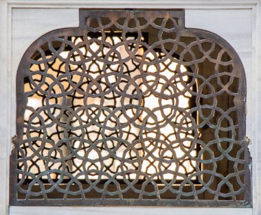 Metal üzerinde uygulanan Osmanlı sanat desen örneği 