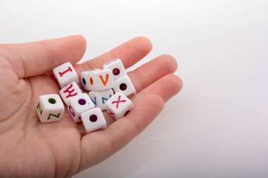 Renkli Alfabe harf el cubes