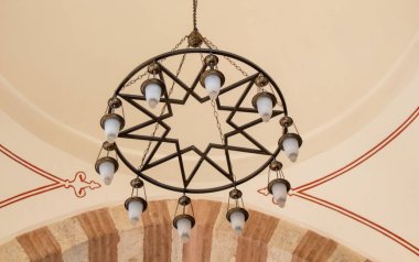 Eski Osmanlı tarzı tavan lambaları iç dekorasyon için