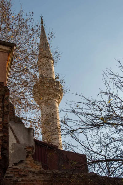 ビューのオットマンのモスクのミナレット — ストック写真