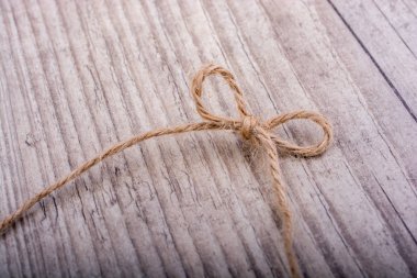 Açık renk arka plan iş parçacığı düğüm