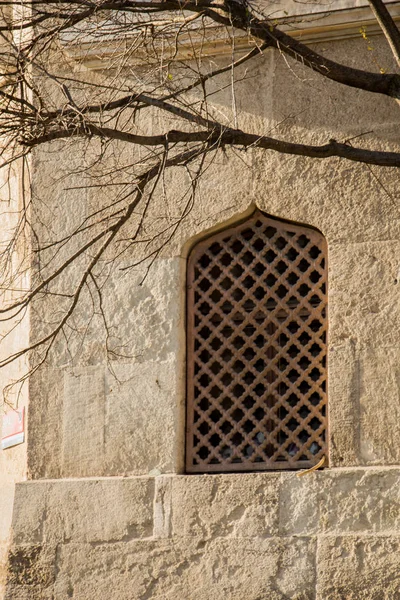 Ancienne fenêtre Architecture de l'époque ottomane — Photo