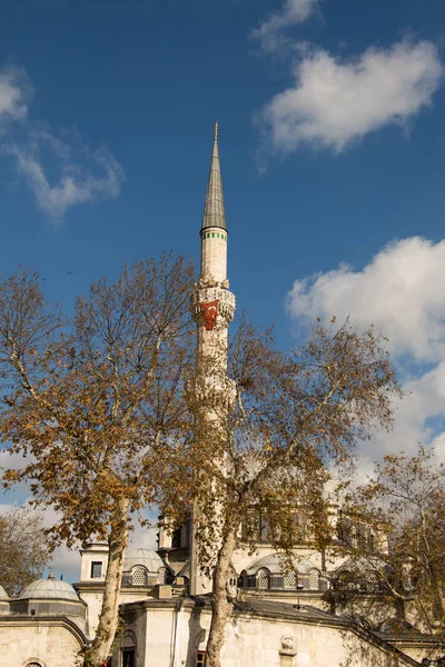 Minaret of Ottoman Mosques in view — Stock Photo, Image