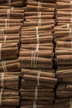 Tarçın demetleri sopa stokta