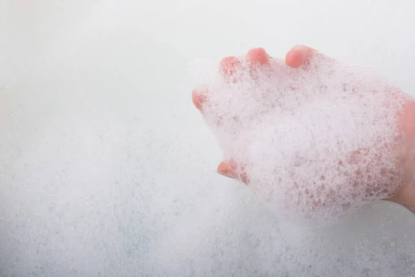 Lavage des mains enfant en mousse — Photo