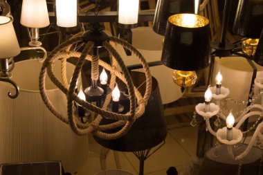 İç dekorasyon için eski stil tavan lambaları