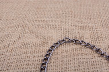 arka plan doku olarak keten bir tuval üzerine Zinciri 