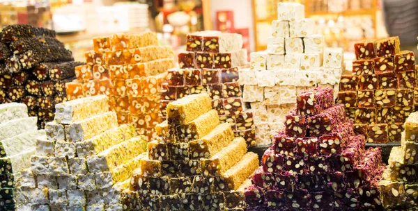 Geleneksel Osmanlı Türk lokumu tatlılar 