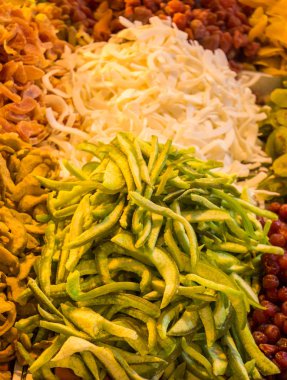 Kuru Meyve pazarda satmak