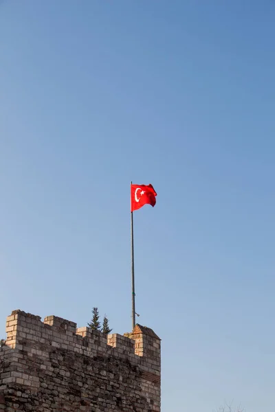 Turkish national flag hang on a pole — Stock Photo, Image