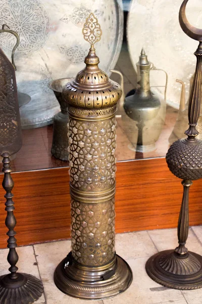 Ejemplo de patrones de arte otomano aplicados al metal — Foto de Stock